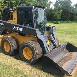 2015 Deere 328E Skid Steer