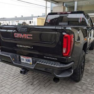 2021 GMC Sierra 2500 Denali Black Diamond Edition