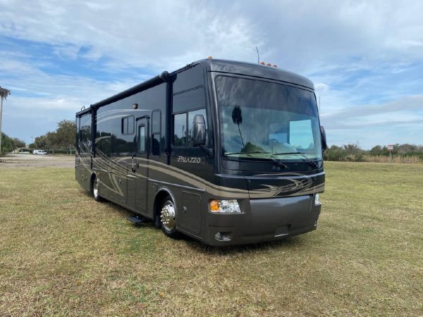 2013 Thor Motor Coach Class A RV Palazzo 33.1