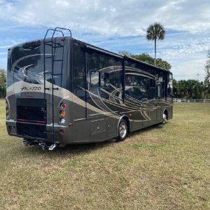 2013 Thor Motor Coach Class A RV Palazzo 33.1