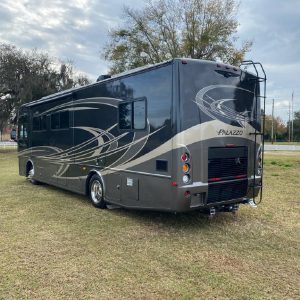 2013 Thor Motor Coach Class A RV Palazzo 33.1