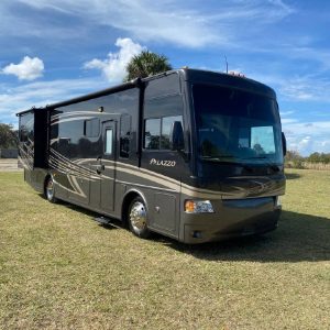 2013 Thor Motor Coach Class A RV Palazzo 33.1