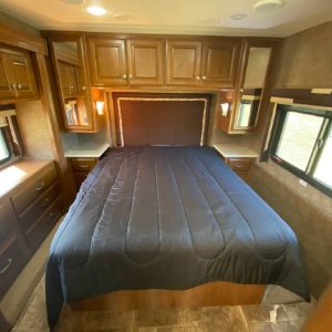 2013 Thor Motor Coach Class A RV Palazzo 33.1