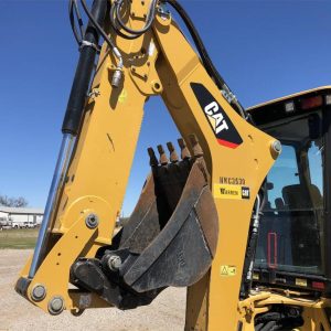 2018 CATERPILLAR Backhoes 420F2