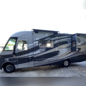 2013 Winnebago VIA 25Q