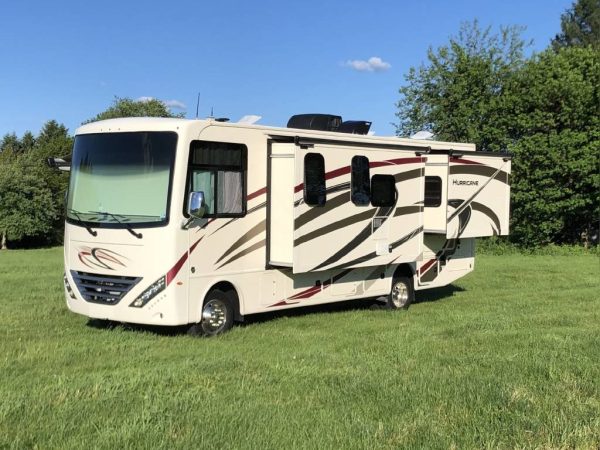 2019 Thor Motor Coach Class A RV Hurricane 27B