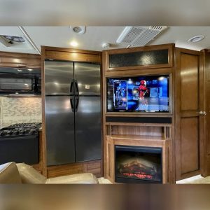 2014 Fleetwood Class A RV BOUNDER 33C