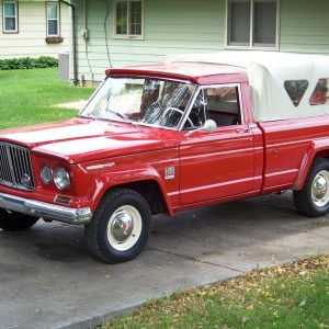 1967 Jeep Gladiator Townside 6 1/2′ Box With Witco Topper