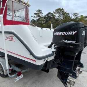 2002 Boston Whaler 255 Conquest