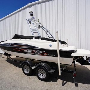 2014 Bayliner 215 Deck Boat