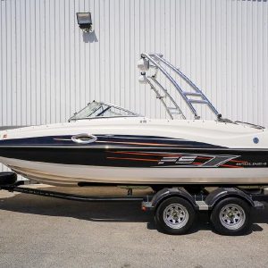 2014 Bayliner 215 Deck Boat