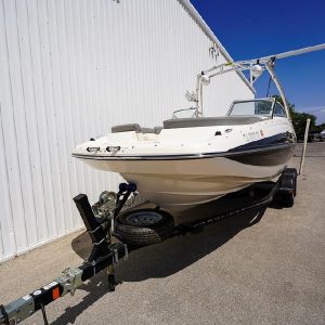 2014 Bayliner 215 Deck Boat