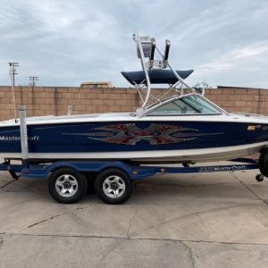 2003 MasterCraft X-9 Wakeboard Boat