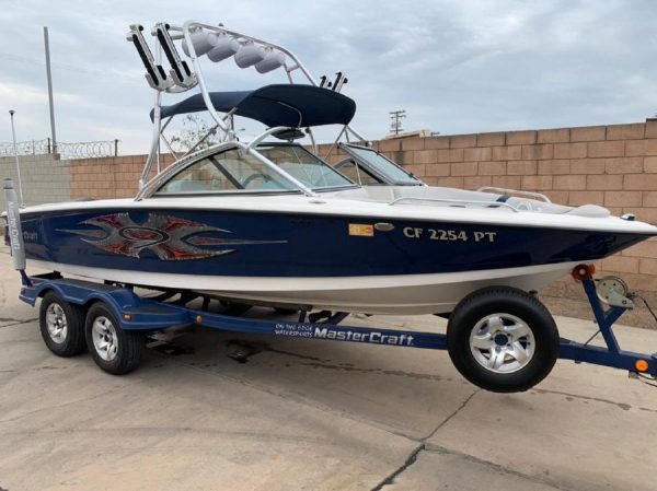 2003 MasterCraft X-9 Wakeboard Boat