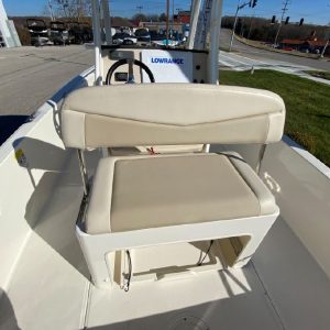 2019 Boston Whaler 240 Dauntless