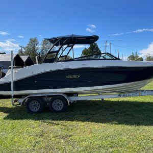 2020 Sea Ray SPX 230 OB