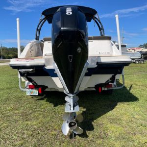 2020 Sea Ray SPX 230 OB