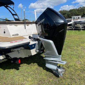 2020 Sea Ray SPX 230 OB