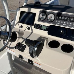 2020 Boston Whaler Montauk 210