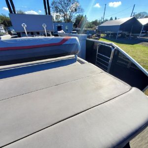 2020 Bennington S22 Center Console Tritoon