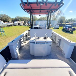 2020 Bennington S22 Center Console Tritoon