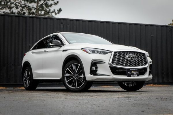 2023 INFINITI QX55 Essential