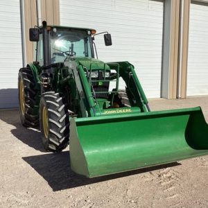 2016 John Deere 6120E MFWD