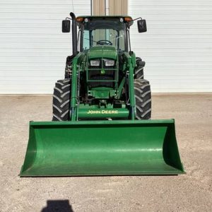 2016 John Deere 6120E MFWD