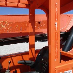 2012 JLG 8042