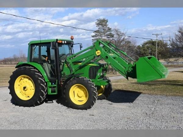 2016 John Deere 6120M