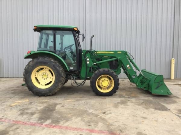 2012 John Deere 5083E