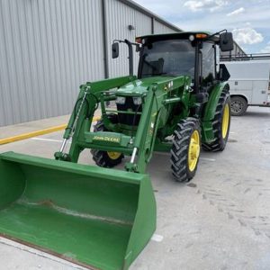 2017 John Deere 5065E Power Reverser