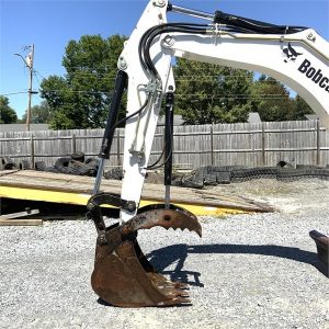 2005 BOBCAT 442