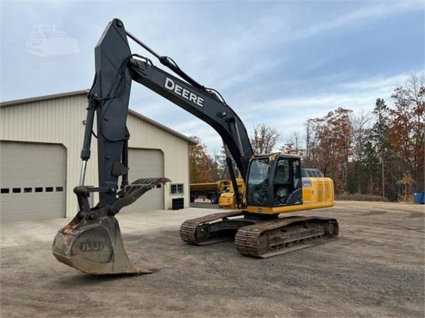 2013 DEERE 250G LC Excavators