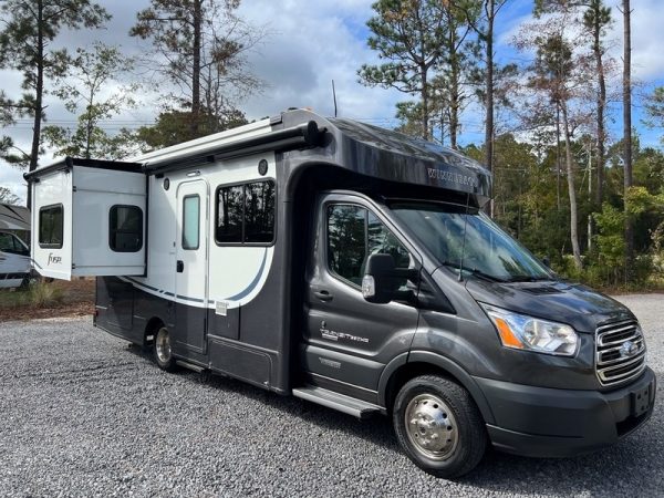 2019 Winnebago Class C RV Fuse 23T