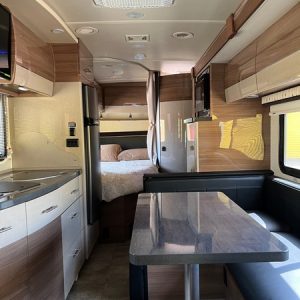 2015 Itasca Class C RV NAVION 24J