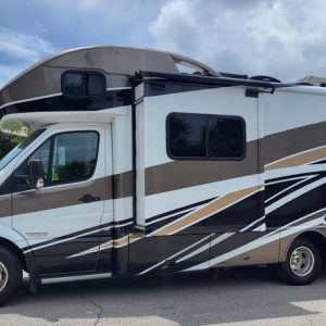 2017 Winnebago Class C RV Navion 24V