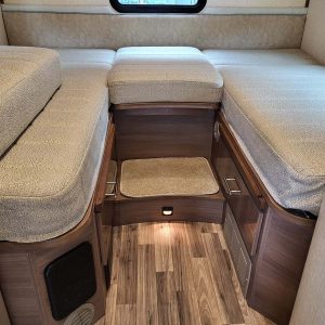 2017 Winnebago Class C RV Navion 24V