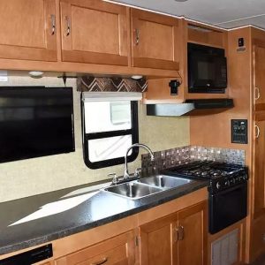 2018 Winnebago Class C RV Minnie Winnie 31K