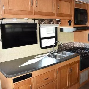 2018 Winnebago Class C RV Minnie Winnie 31K