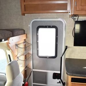 2018 Winnebago Class C RV Minnie Winnie 31K