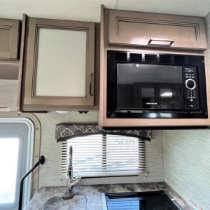 2021 Thor Motor Coach Class C RV Chateau 22E Chevy