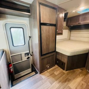 2021 Winnebago Class C RV MINNIE WINNIE 25B